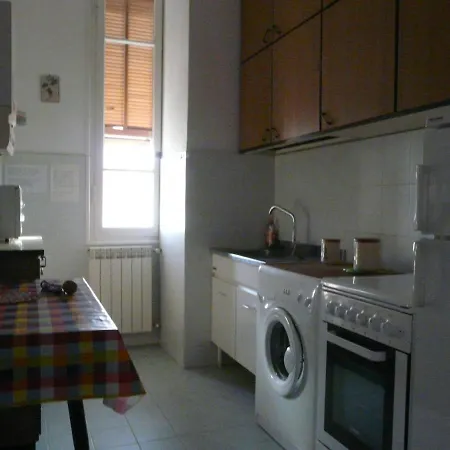 Vista Mare Sulla Pista Ciclabile Санремо