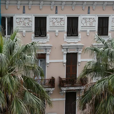 Vista Mare Sulla Pista Ciclabile Санремо